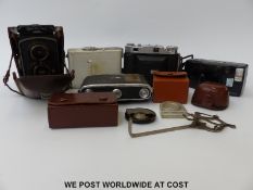 A quantity of vintage cameras to include Rolleiflex standard TLR,
