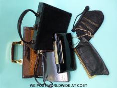 A quantity of vintage handbags