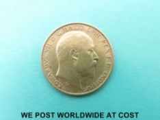 A 1909 Edward VII gold half sovereign