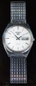 Seiko 5 gentleman's automatic wristwatch with day and date aperture,