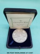 A cased silver Sir Christopher Wren commemorative medallion, 63mm diameter,