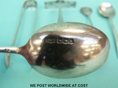 A hallmarked silver pusher,