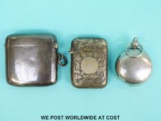 A George V hallmarked silver vesta, Birmingham 1910 maker George Unite,