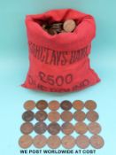 A large collection of UK pennies Edwardian onwards (18.