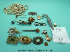 A 9ct gold stick pin,