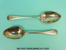 A pair of George V hallmarked silver Old English pattern table spoon, Sheffield 1927,