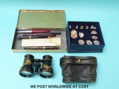 A quantity of pens to include Conway Stewart,