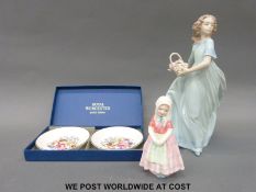 A boxed Lladro figurine 