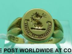 An 18ct gold intaglio ring, Chester 1901 (7.