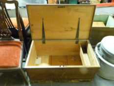 A wooden trunk (W87 x H39 x D48cm)