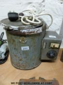 A Barlow Whitney electric glue pot