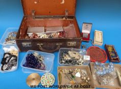 A collection of items to include cigarette cases, costume jewellery, rose quartz,