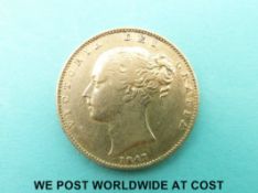 A 1847 Queen Victoria bun head gold full sovereign,