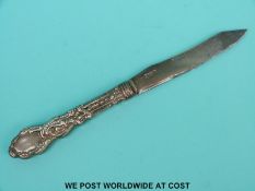 A George V hallmarked silver paper or fruit knife, London 1925 maker William Charles Mansell,