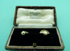 A pair of 9ct gold studs in original Bristol jeweller's box (1.
