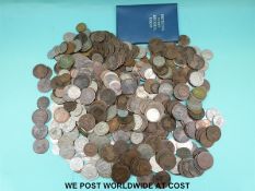 A collection of UK and world coinage, includes Victorian pennies etc.