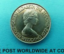 A 22ct gold Bailwick of Jersey £5 coin commemorating the Queen's Silver Wedding 1972,