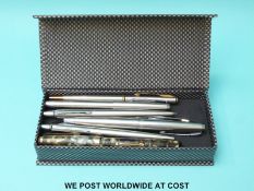 Seven pens and propelling pencils, five by Parker including a 45,
