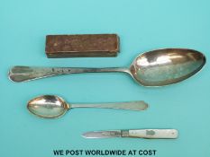 A Georgian bottom hallmarked silver table spoon,