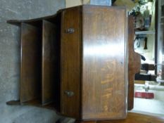 An oak student's bureau bookcase (W74 x L28 x H117cm)