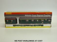 Hornby 00 gauge Atlantic Coast Express coach pack, R4140,