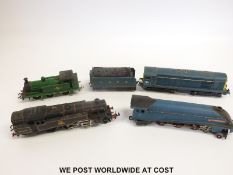 Forty Hornby Dublo 00 gauge locomotives comprising three rail LNER 4-6-2 'Sir Nigel Gresley',