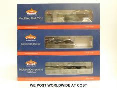 Three Bachmann 00 gauge locomotives Midland Compound 41157 31-933,