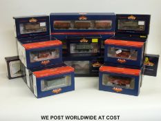 Twenty-seven Bachmann 00 gauge wagons,