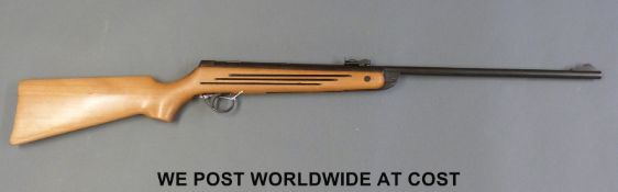 BSA Meteor .22 air rifle, serial number 38242.