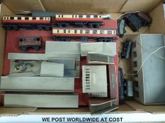 Trix 00 gauge train set in original box together with various locomotives,