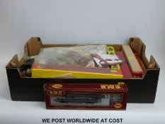 A collection of Hornby and other 00 gauge carriages,