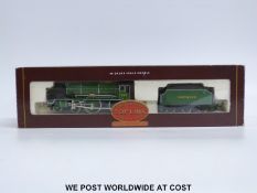 Hornby Top Link 00 gauge SR 4-4-0 Schools Class V locomotive 'Radley' R.2018, in original box.