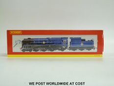 Hornby 00 gauge BR 4-6-2 Merchant Navy Class locomotive 'Canadian Pacific' R.2171, in original box.
