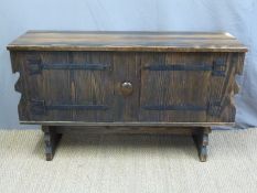 An unusual elm or similar sideboard (L136 x D44 x H80cm)