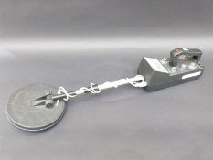 A Micronta 4003 metal detector