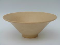 Pilkington Royal Lancastrian bowl (23cm diameter)