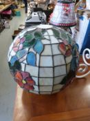 A Tiffany style globe lamp (38cm diameter)