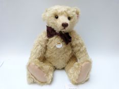 Steiff Original 'Gallery Bear' 672583 teddy bear 2007, with blonde mohair, button to ear,