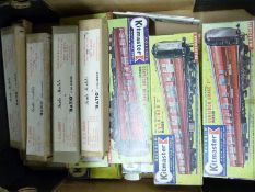 Fifteen Kitmaster and Ratio 00 gauge carriage and coach model kits,