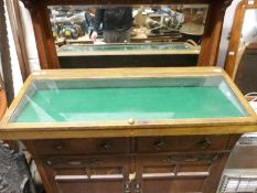 Table top display cabinet with sloping glazed lid (W122 x D50 x max H14cm)