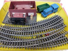 Two Triang 00 gauge train set RS.43 and The Blue Pullman RS.