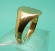 A yellow metal signet ring with unusual hallmarks, weight 7.
