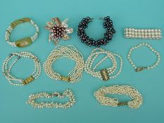 Eight pearl bracelets including freshwater pearls, cultured pearls,