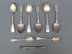 Six Victorian hallmarked silver fiddle pattern teaspoons and two further teaspoons,