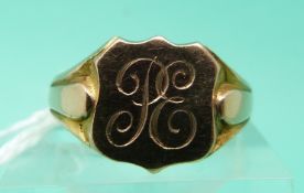 A 9ct gold signet ring, weight 5.