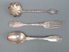 A Victorian hallmarked silver fiddle thread and shell pattern spoon and fork set,