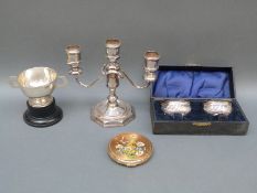 A hallmarked silver twin handled trophy cup marked to base Mathers Cambridge, weight 52g,
