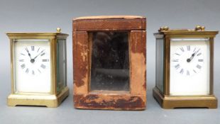 Late 19th/early 20th century French timepiece carriage clock in 'corniche' style brass case,