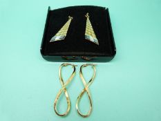 Two pairs of 9ct gold earrings, weight 4.
