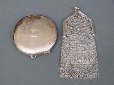 A hallmarked silver Art Deco style compact, Birmingham 1945, diameter 6.